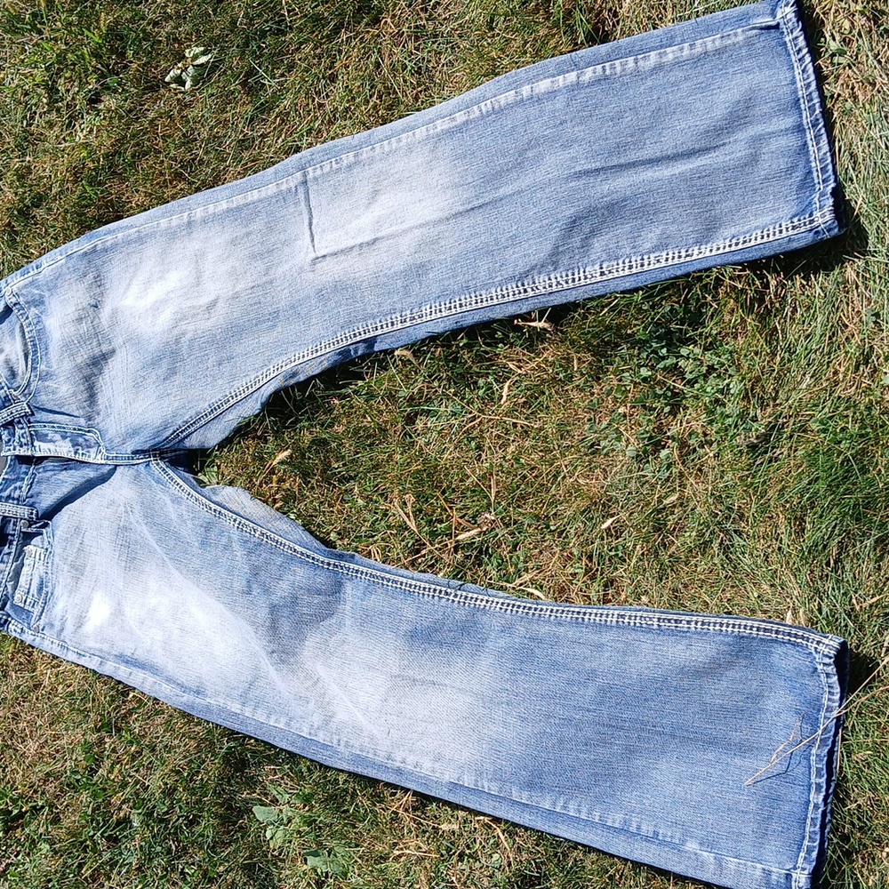 Jeans - Picture 2 of 3